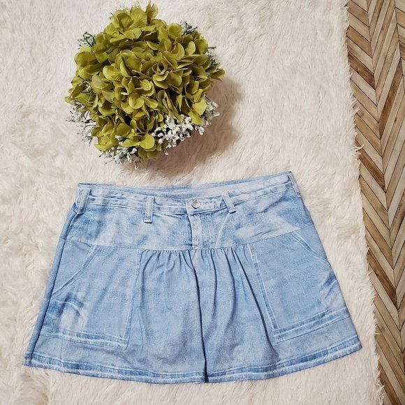 Lucky in Love Pants - Lucky In Love Denim Look Skort size Large